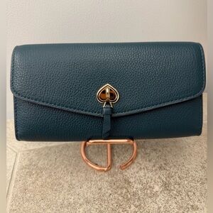 Kate Spade Marti Lg slim flap pebble leather. NWOT